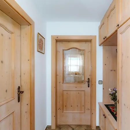 Lackner 2 - *